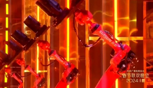 Los robots industriales pesados debutan por primera vez en la Gala del Festival de Primavera de CCTV（images 1）.